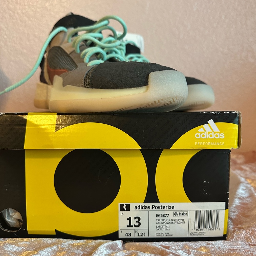 Adidas Posterize - Picture 4 of 4